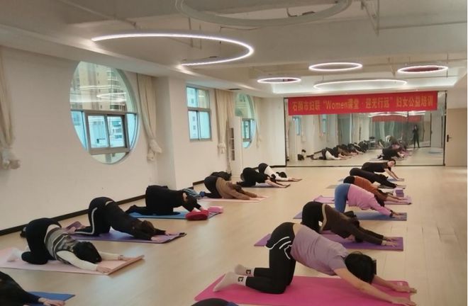 leyu·乐鱼(中国)体育官网“Women 教室・迎光行远” 首期开启石狮姐妹解(图2)