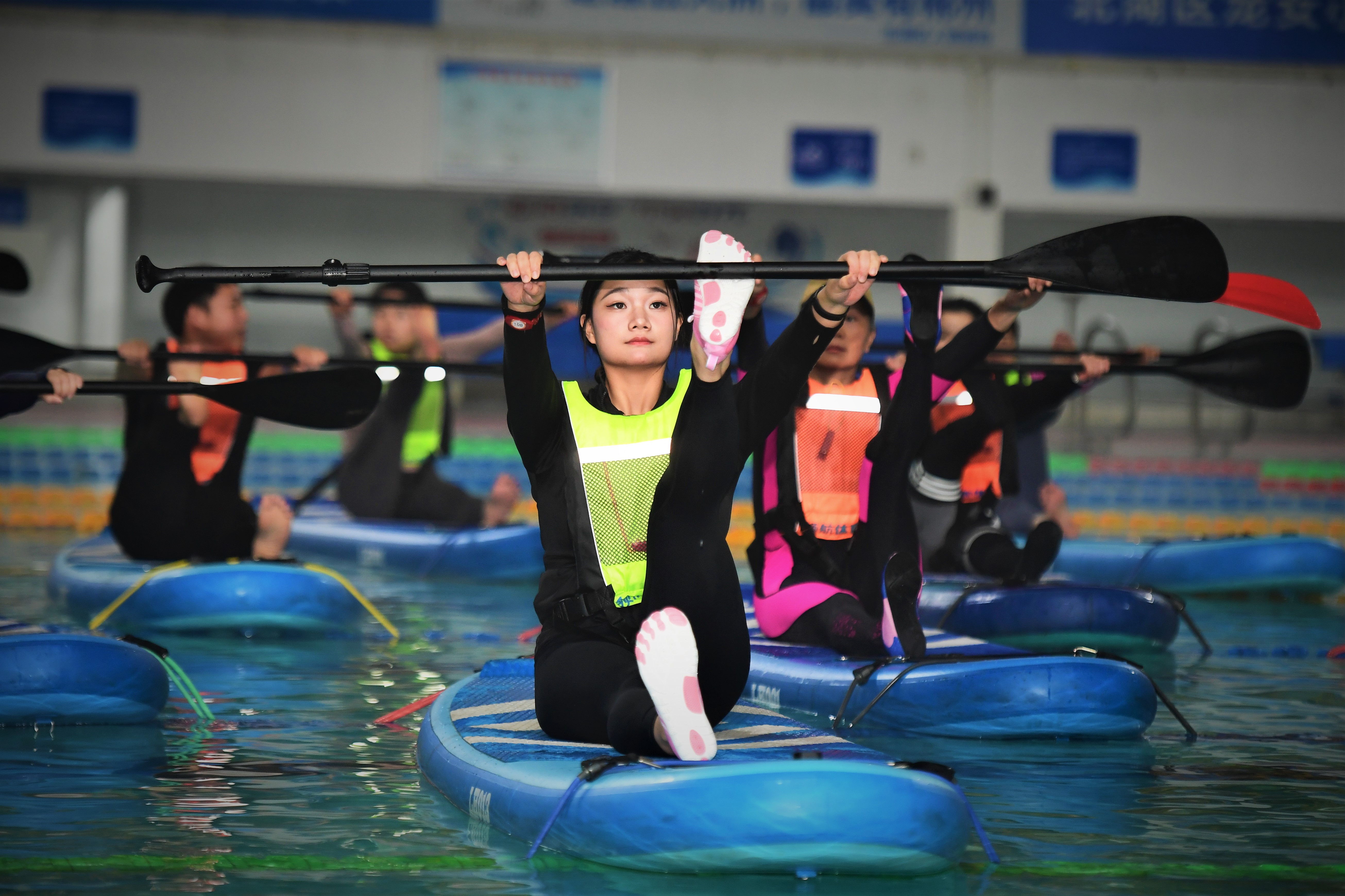 乐鱼2023年郴州市北湖区桨板瑜伽社会指点员培训班开班(图2)